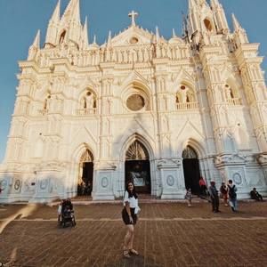 Meet your Posher, Leonela